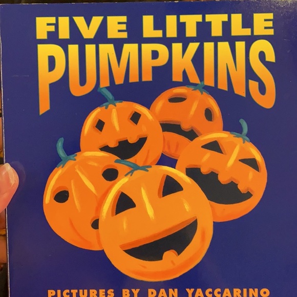 Five Little Pumpkins kids book by Dan Yaccarino hardback halloween & 🎃 notepad​ - Picture 13 of 16